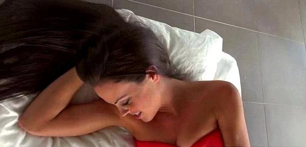  Solo Girl Get To Orgams With All Kind Of Sex Toys video-25